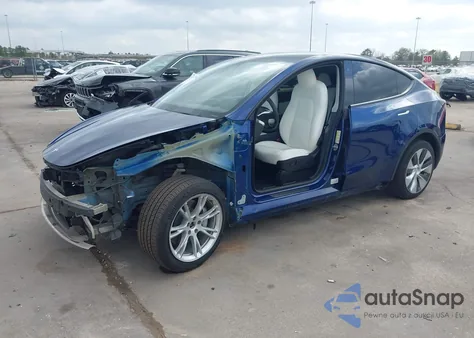 2020 Tesla Model Y Long Range Dual Motor All-Wheel Drive z USA, uszkodzony, nr VIN 5YJYGDEE8LF021033